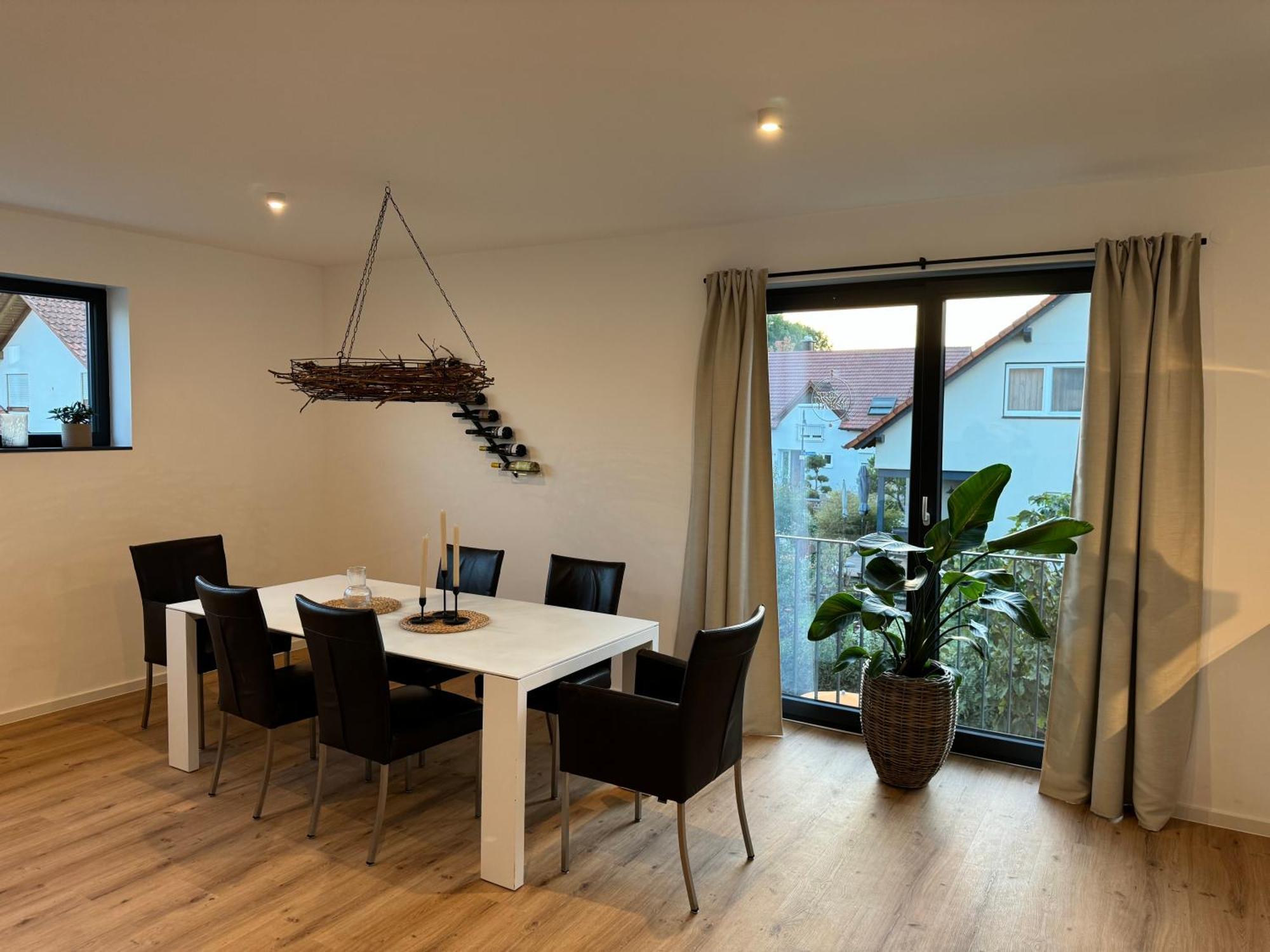 Moderne Ferienwohnung Mit Terrasse, Grill & Privatparkplatz Venningen Extérieur photo